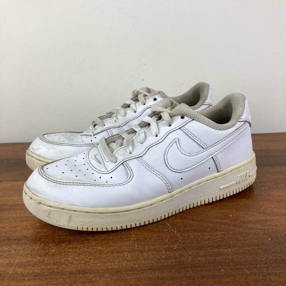 Nike Air Force 1 Shoes Triple White Kids Low Top DH2925-111 Sneakers Youth 2Y.